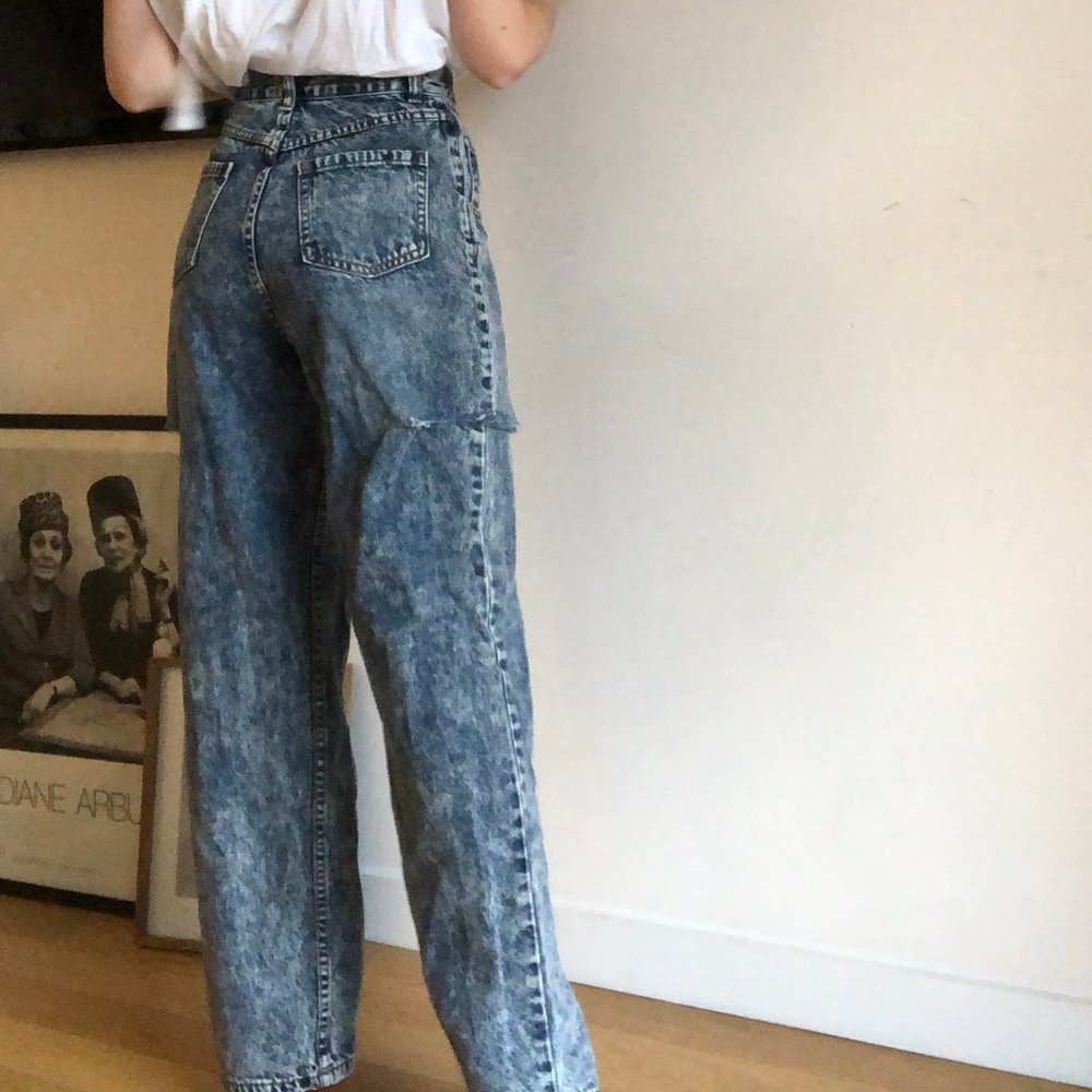 High waisted bell bottom jeans distressed - Picture 6 of 7